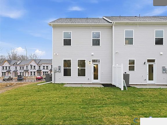 4th image of 163 Corcoran Way #1