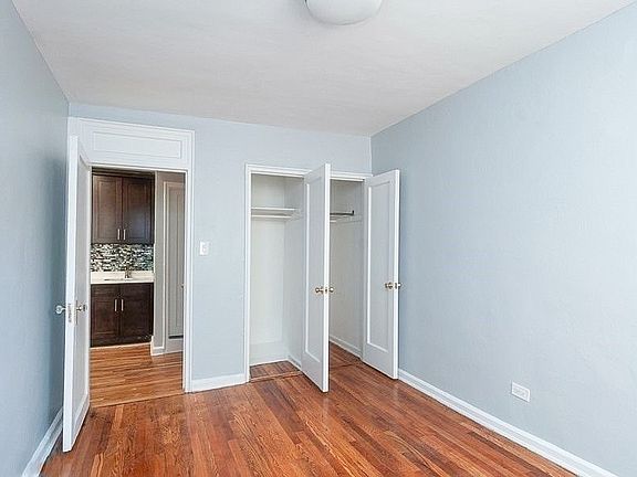 4th image of 123 Avenue A #2R