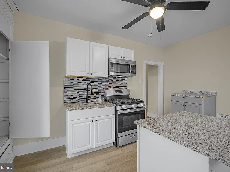 5723 Spruce St #2 — Photo 3