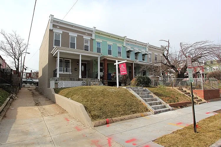 1706 3rd St NE photo 1