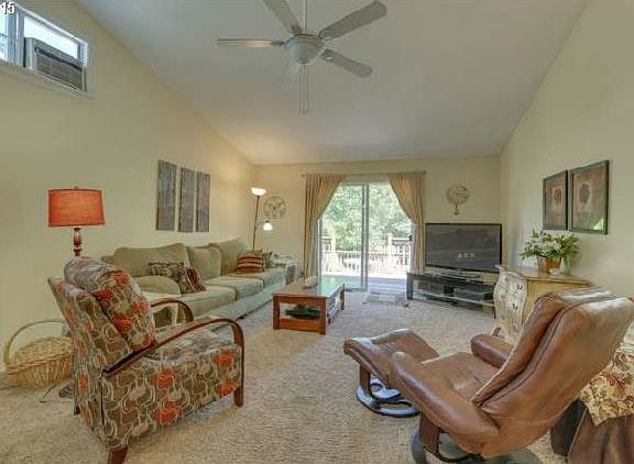 5th image of 13414 SE Waldron Dr