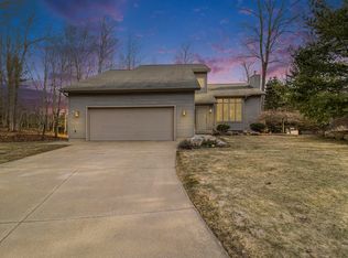 5386 W Riverside Ln, Ludington, MI 49431