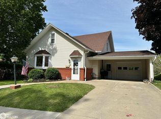 1203 Davis Ave, Corning, IA 50841