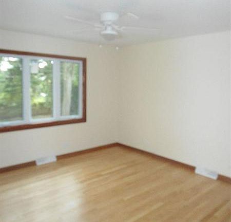 5th image of 517 Brookwood Dr
