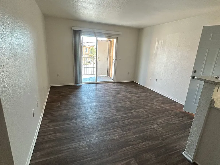 Suncrest — Photo 8