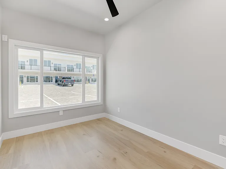 5432 Churchward St — Photo 16
