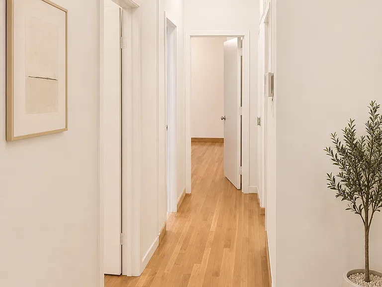 270 W 22nd St #2 — Photo 9