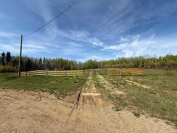 5th image of 46 Range Road 224 #655062