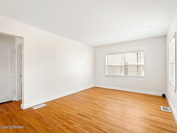 5th image of 3424 Grandview Ave