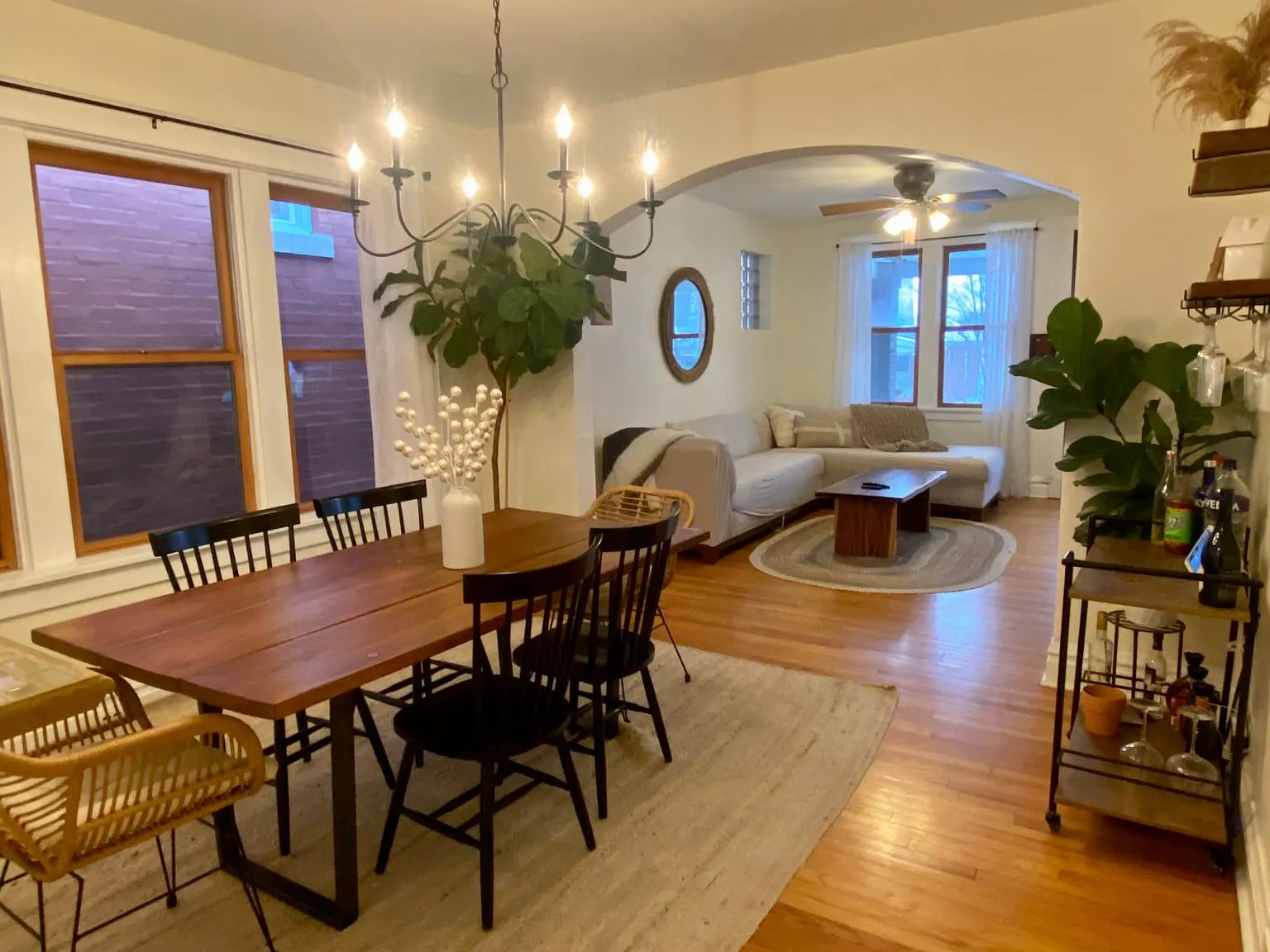 2 bed, 1150 sqft, $2,100 — Photo 2