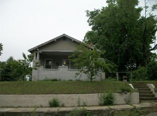 106 W Oak St, Decker, IN 47524