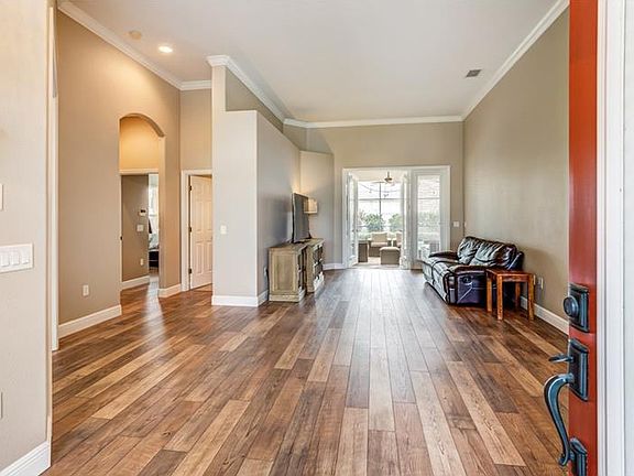 3rd image of 19102 Park Place Blvd