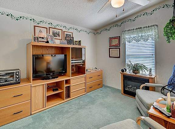 5th image of 320 Kingslake Dr