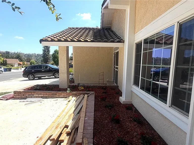 1571 Kiowa Crest Dr — Photo 2