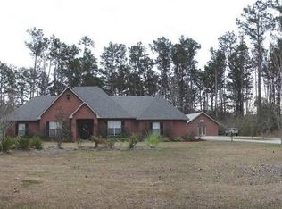 17216 Saint Gertrude Rd, Covington, LA 70435
