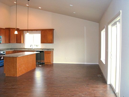 2nd image of 3032 Pine Creek Dr