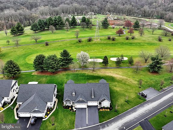 3rd image of 256 Sawgrass Dr