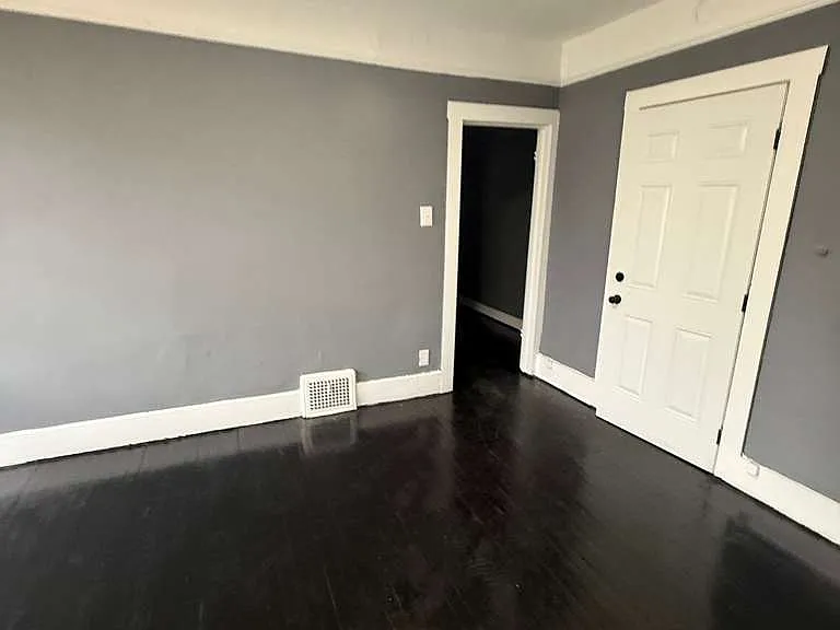 2676 Sturtevant St #4 — Photo 12