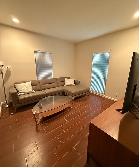 7711 Broadway #4B — Photo 9