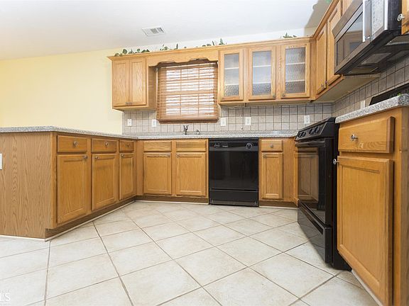 2nd image of 1698 Bennett Dr #46