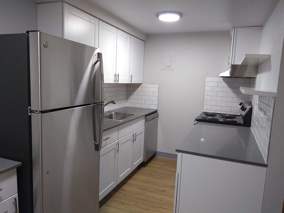 1st image of 625 N Pennsylvania St APT 103