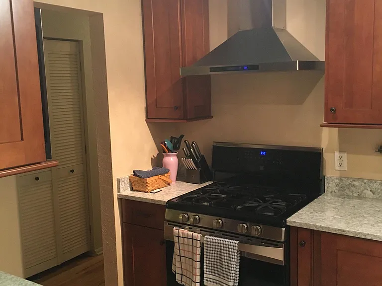 716 S Jersey St — Photo 9