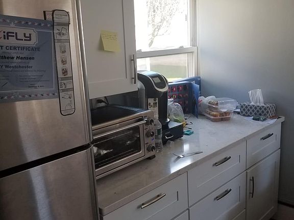4th image of 426 Columbus Ave