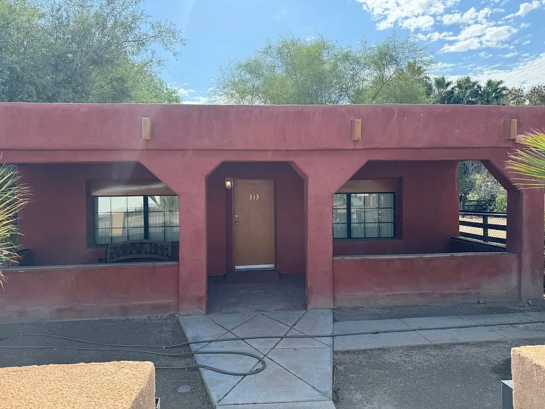 313 S Magnolia Ave — Photo 2