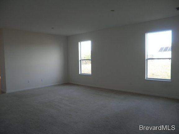 2nd image of 504 Sebastian Blvd