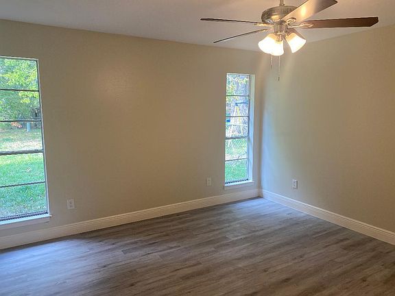 4th image of 9470 Landis Dr