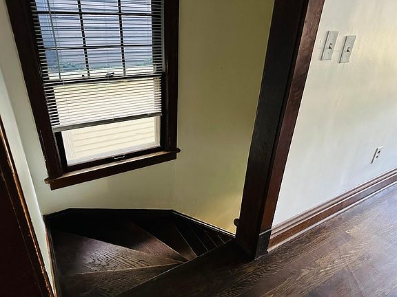 2nd image of 3324 Harrison St #3324