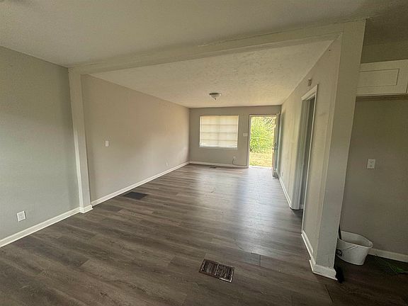5th image of 5133 Stacey Rd