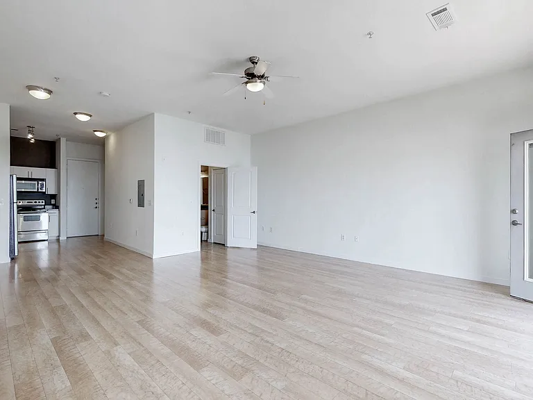 Trinity Loft — Photo 15