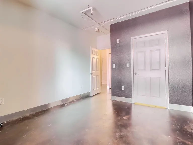 444 17th St #704 — Photo 12