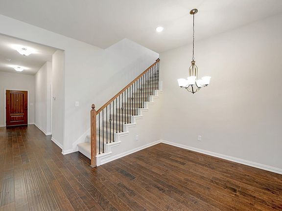4th image of 170 Danbark Dr