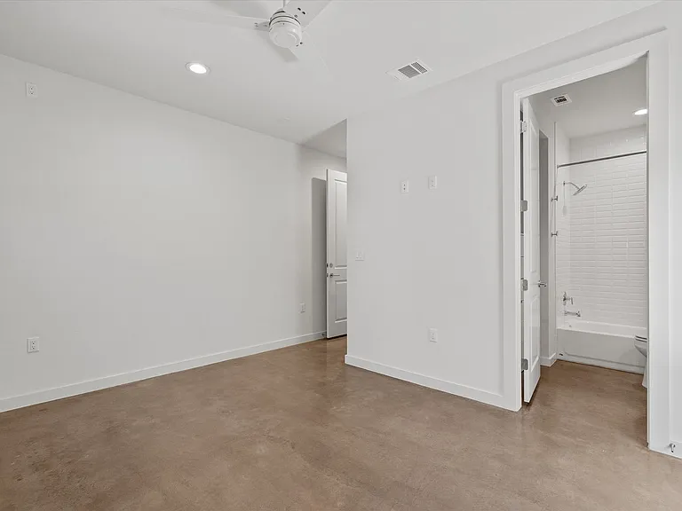 2509 S 4th St — Photo 18