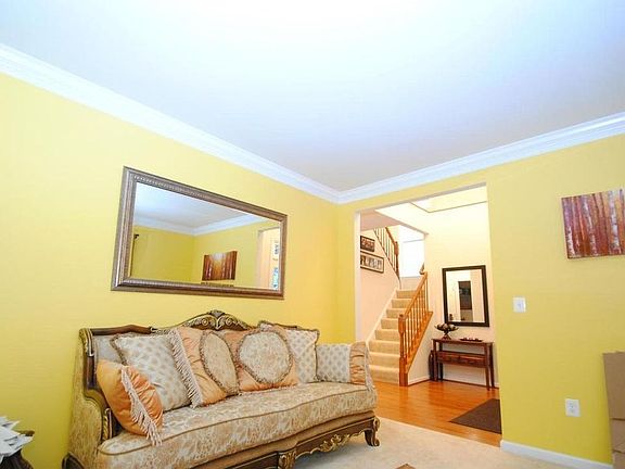 5th image of 1220 Farrish Dr