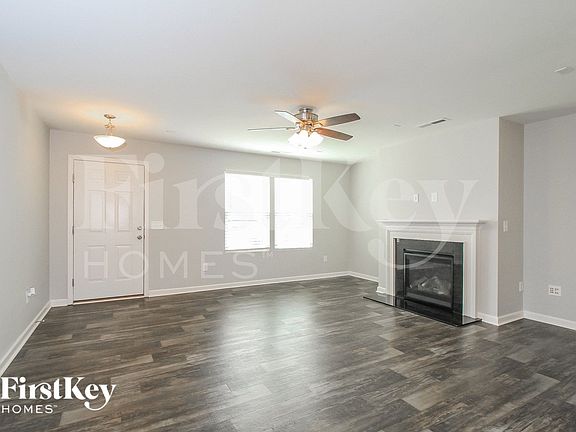 3rd image of 335 Inlet Place Dr