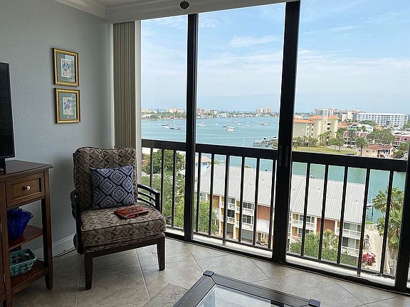 5th image of 255 Dolphin Pointe Ave #912