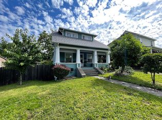136 SE Hoover Ave, Roseburg, OR 97470