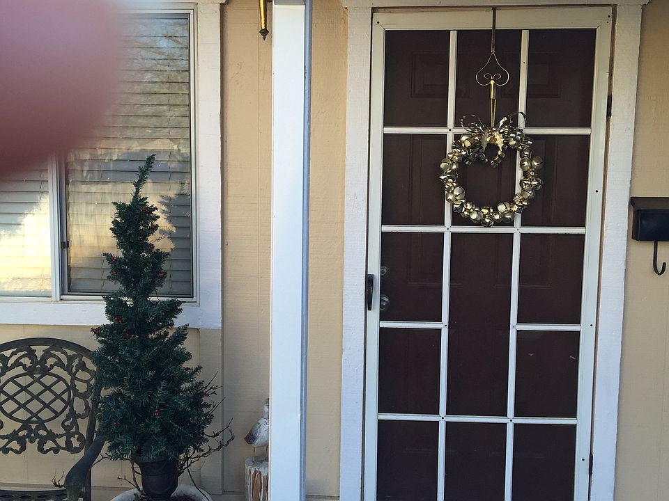 2nd image of 2238 Belle St