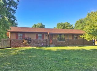 207 Red Bird St, Troy, IL 62294