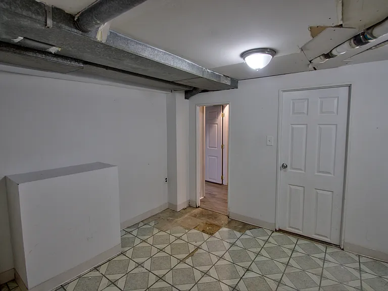 505 Nassau St — Photo 28