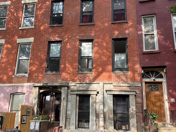 3rd image of 87 Waverly Ave