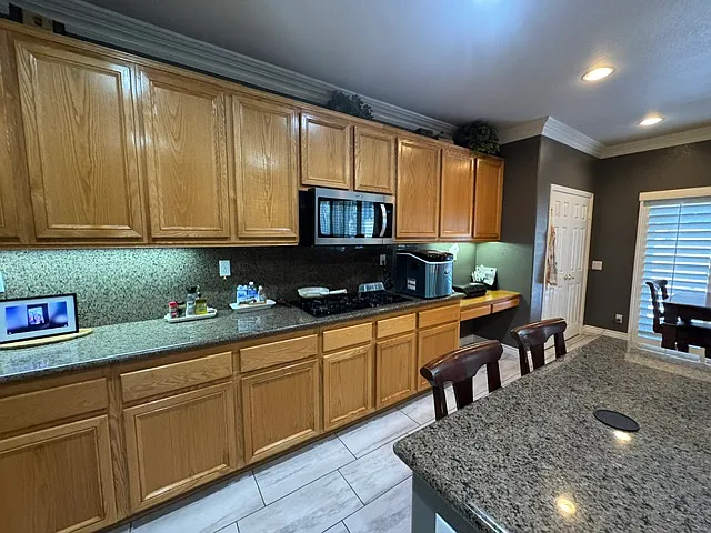 7476 Westcliff Way — Photo 11