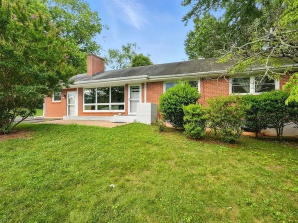 7131 Meadowbrook Rd, Lynchburg, VA 24502