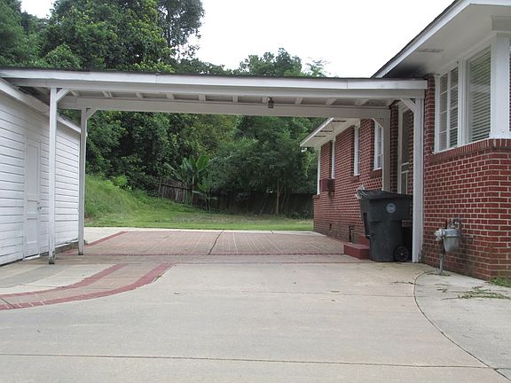3rd image of 1407 Wisteria Dr