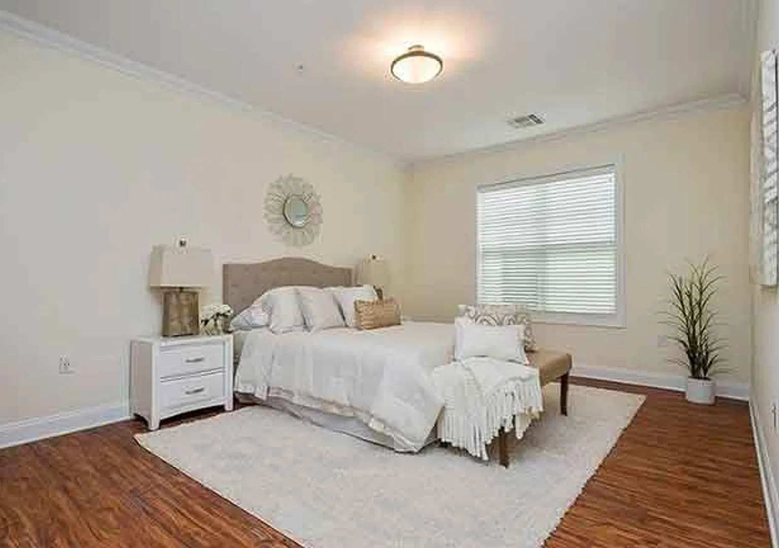 6 North — Photo 1