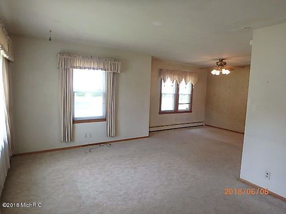5th image of 84 Piper Ave