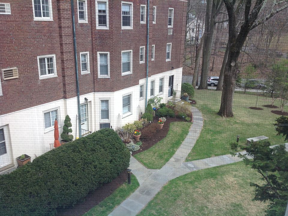 1st image of 6 Chateaux Cir APT 6E